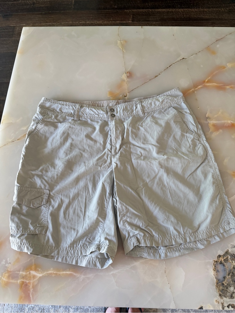Columbia Women's Light Gray Cargo Shorts